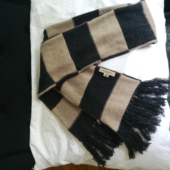 BURBERRY💥Nwot💥Unisex CASHMERE Scarf - Picture 1 of 4